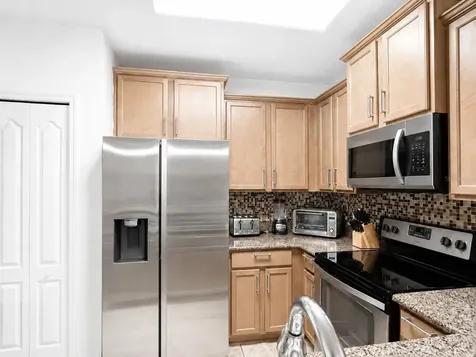 1056 Cypress Pointe Boulevard Davenport FL 33896