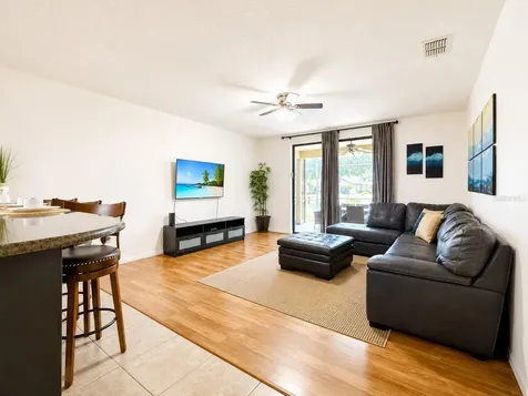 1056 Cypress Pointe Boulevard Davenport FL 33896