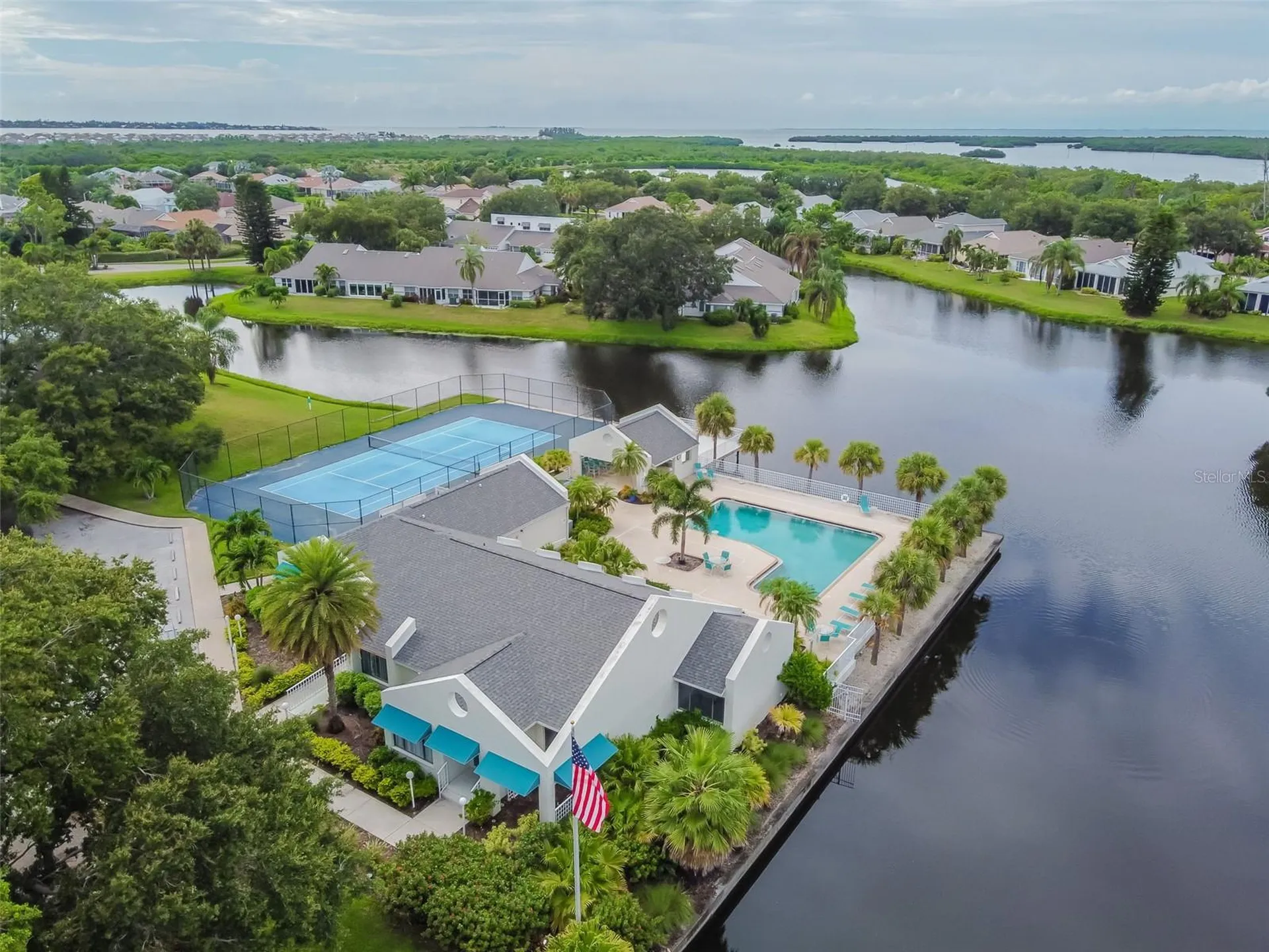 318 108th Street W Bradenton FL 34209