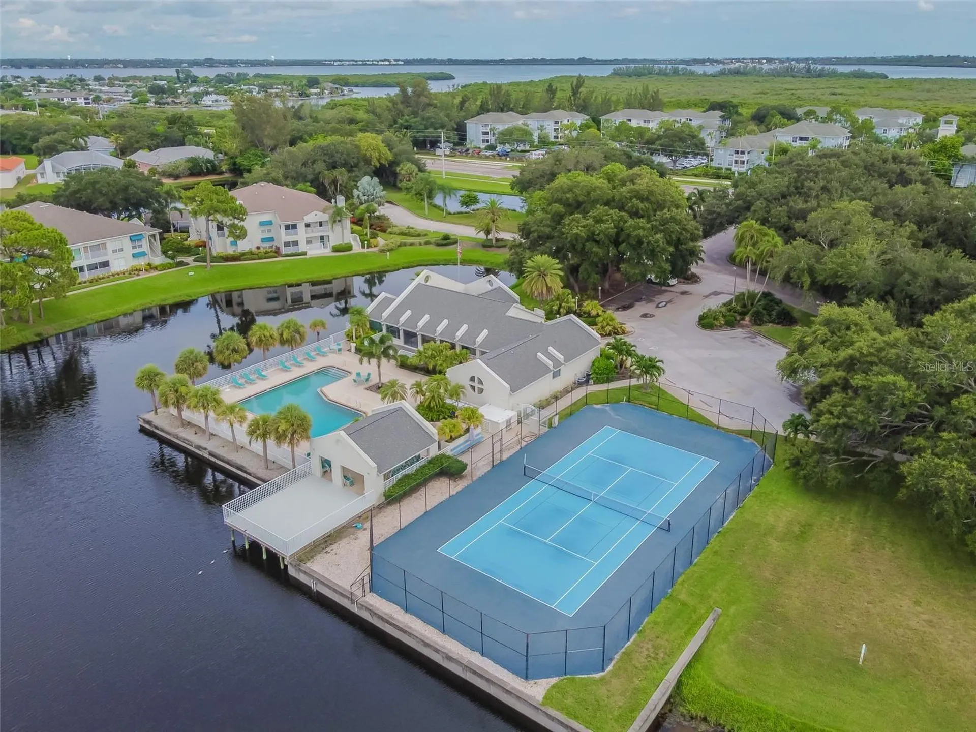 318 108th Street W Bradenton FL 34209