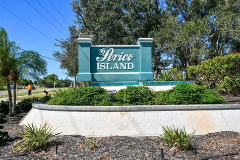 318 108th Street W Bradenton FL 34209