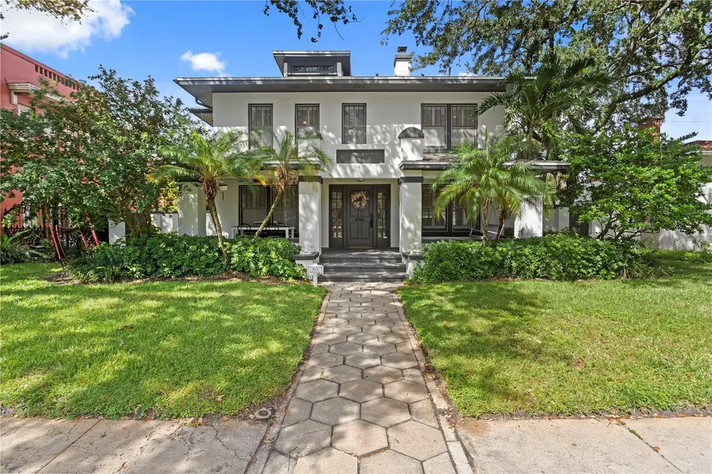 515 20th Avenue NE St Petersburg FL 33704