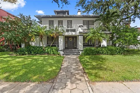 515 20th Avenue NE St Petersburg FL 33704
