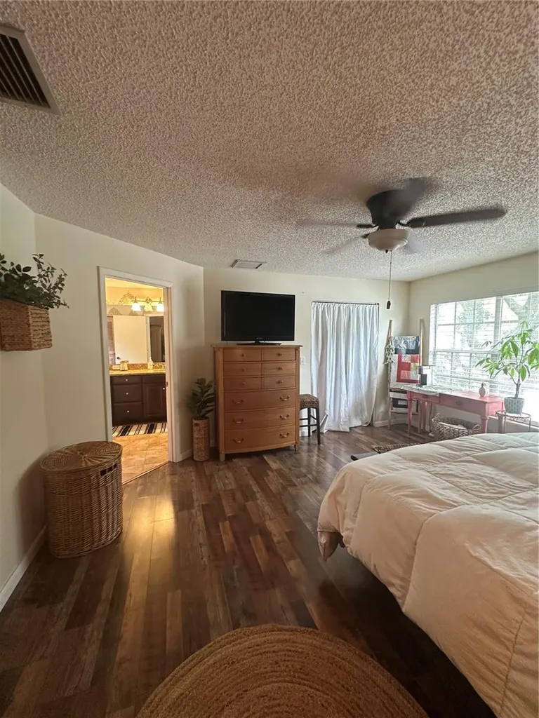 1654 Bayhill Drive Oldsmar FL 34677