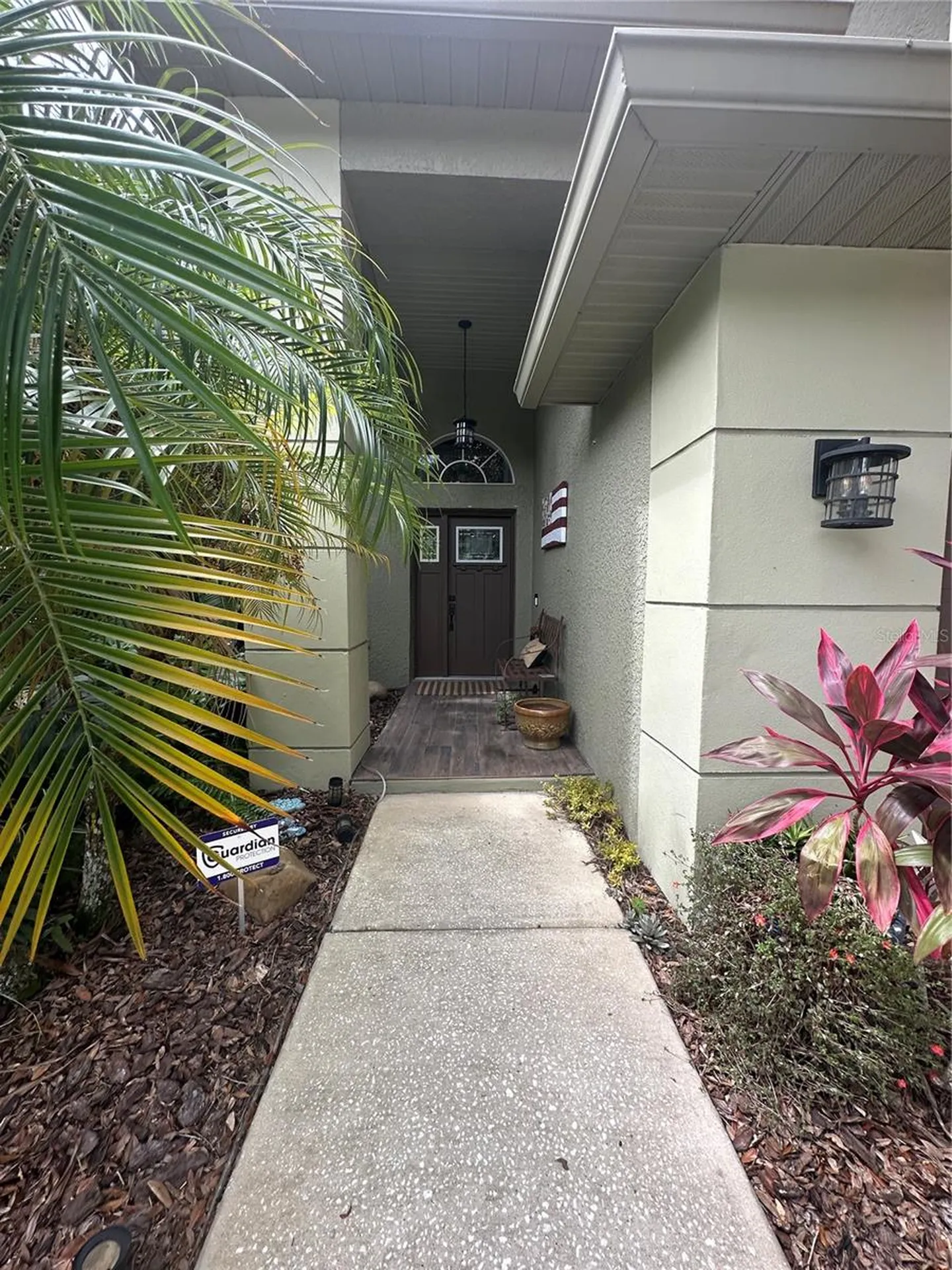 1654 Bayhill Drive Oldsmar FL 34677