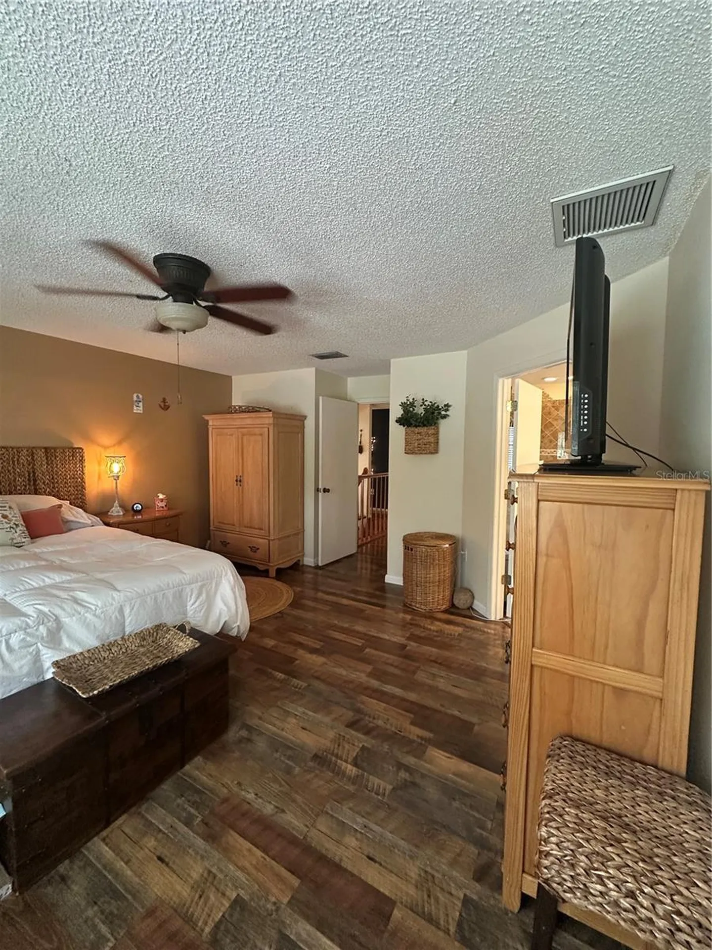 1654 Bayhill Drive Oldsmar FL 34677