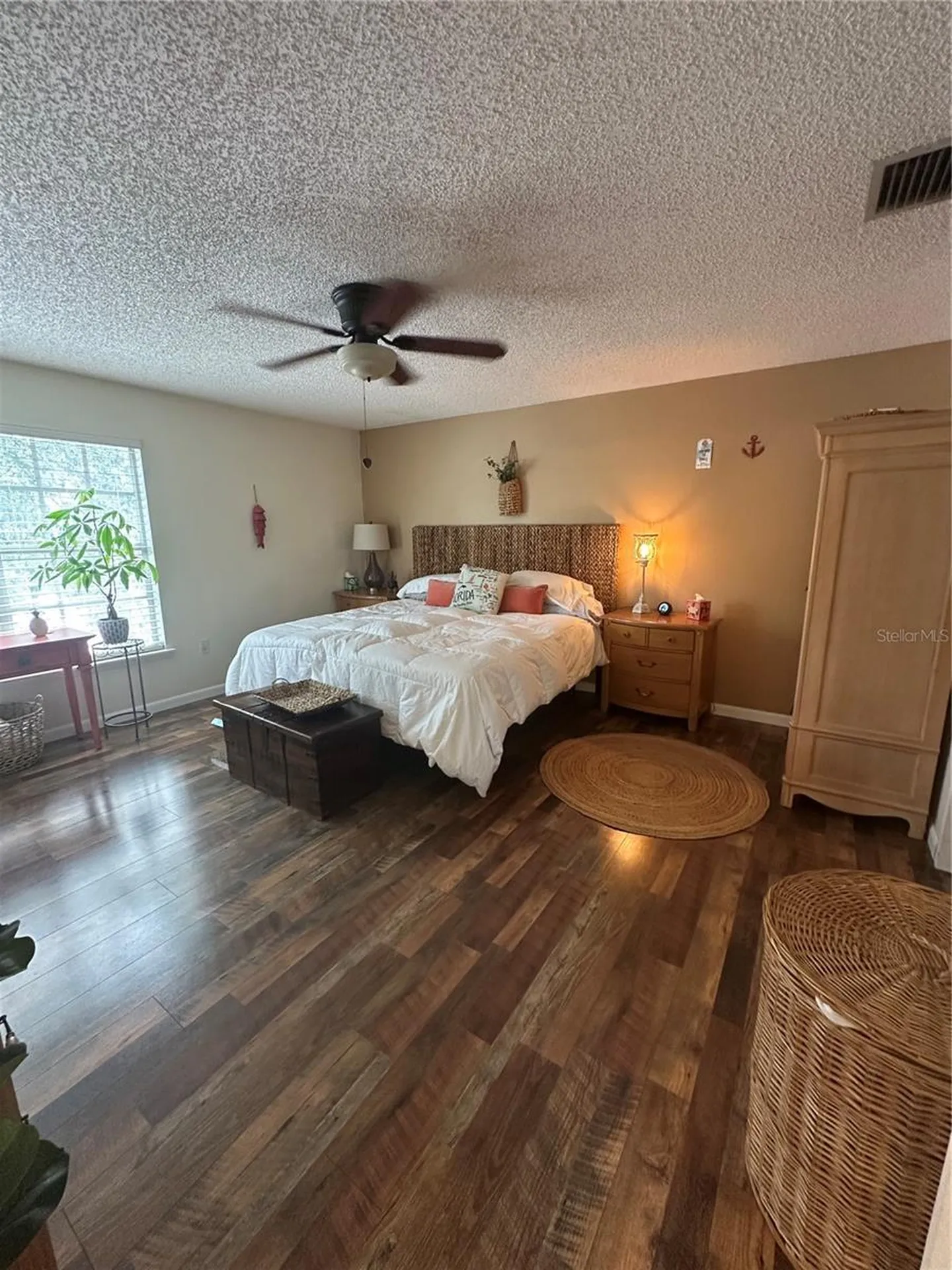 1654 Bayhill Drive Oldsmar FL 34677