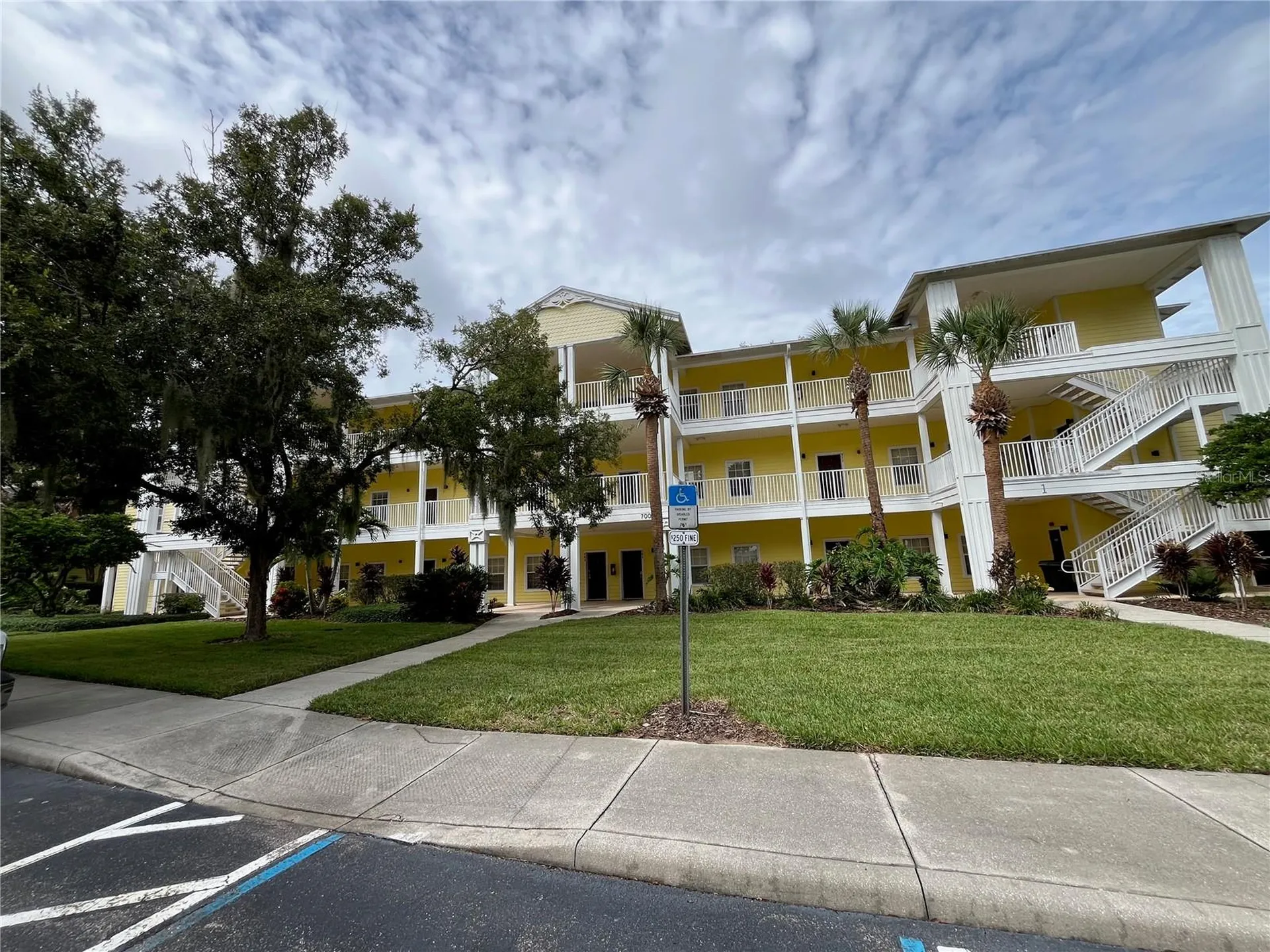 713 Lucaya Loop Davenport FL 33897