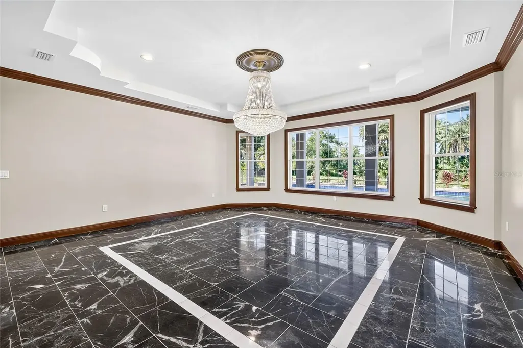 10908 Flint Estates Drive Thonotosassa FL 33592