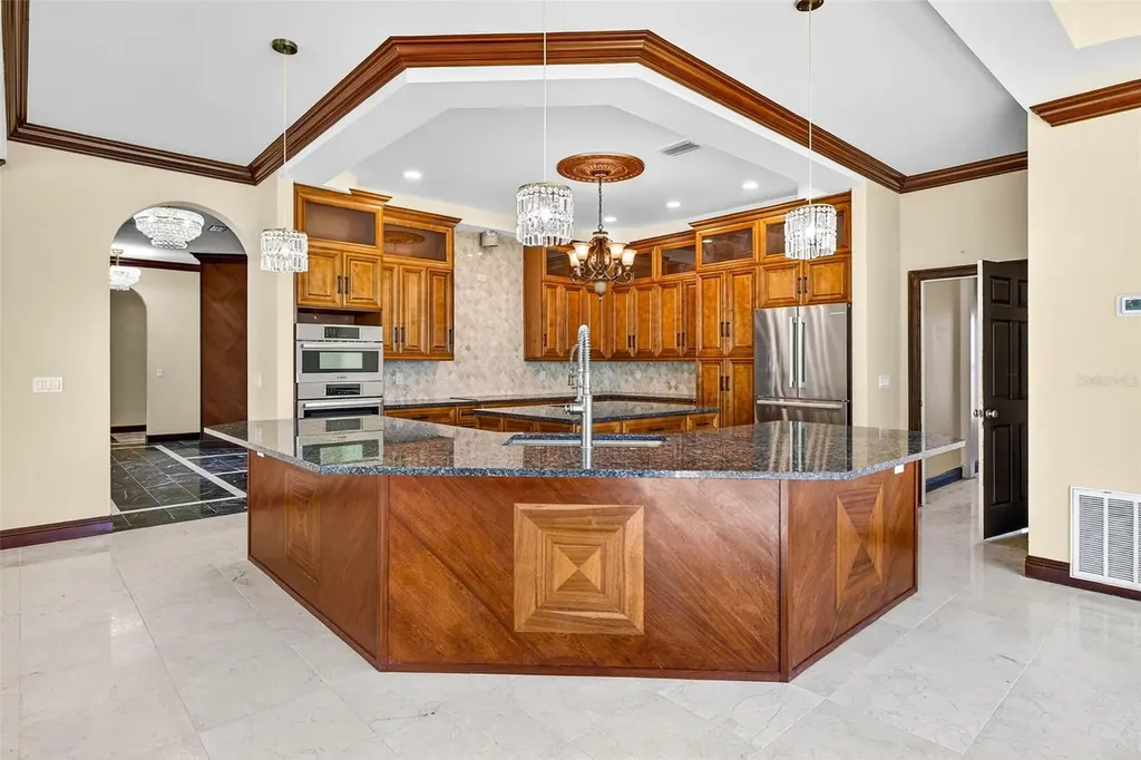 10908 Flint Estates Drive Thonotosassa FL 33592