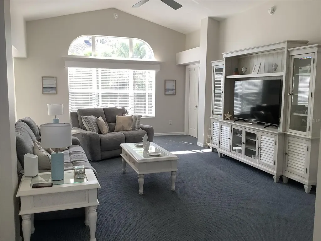 890 Haynesville Way The Villages FL 32162