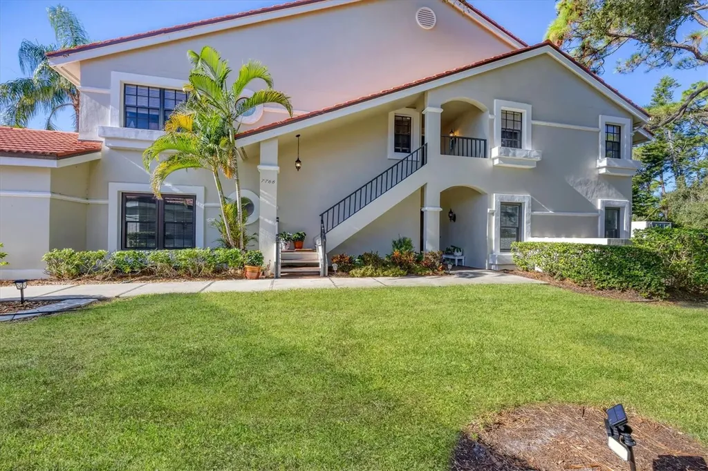 7768 Fairway Woods Drive Sarasota FL 34238