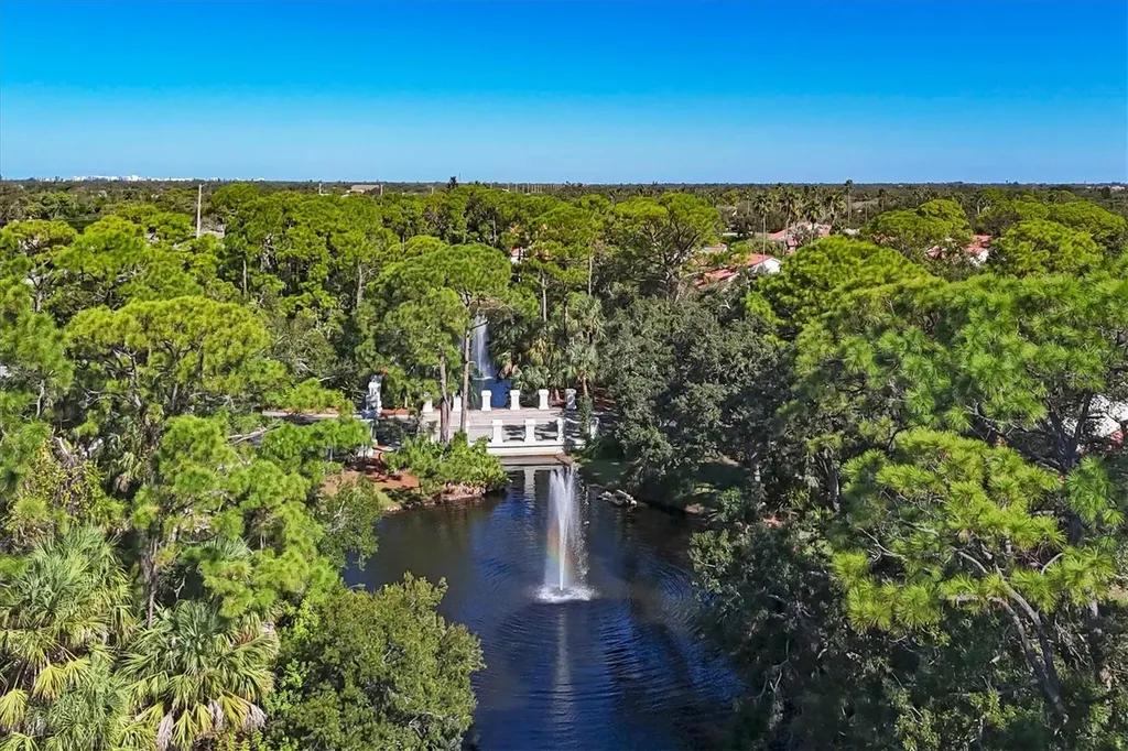 7768 Fairway Woods Drive Sarasota FL 34238