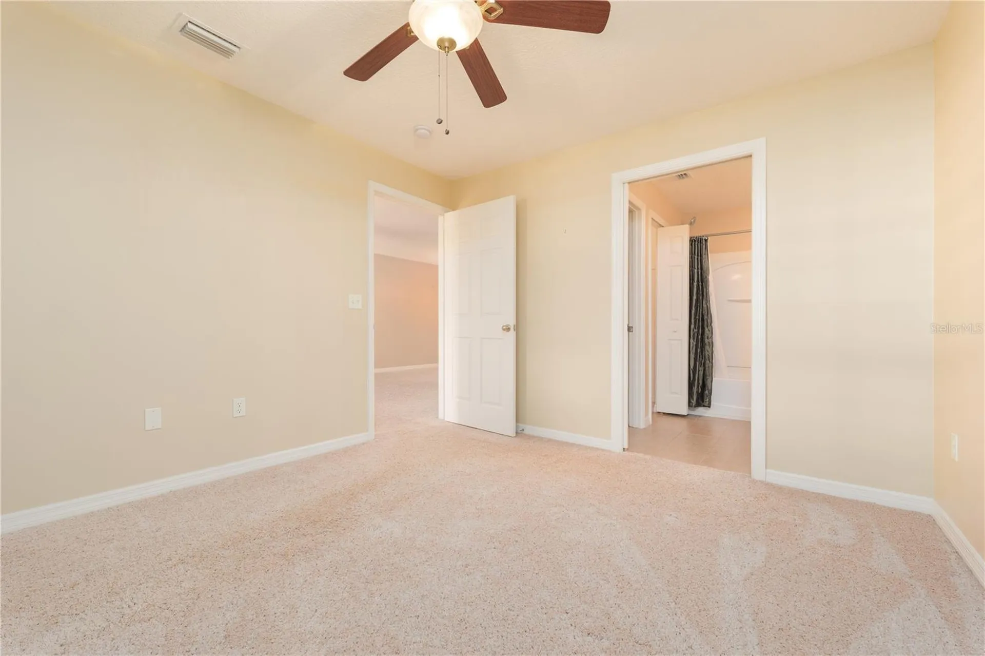 99 Broad River Place Welaka FL 32193