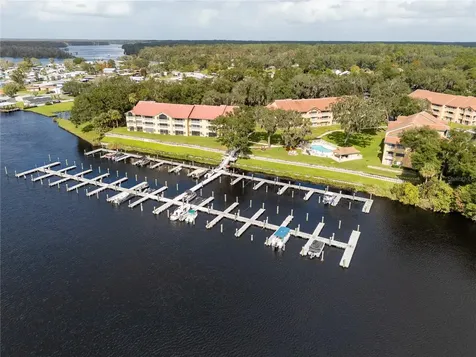 99 Broad River Place Welaka FL 32193