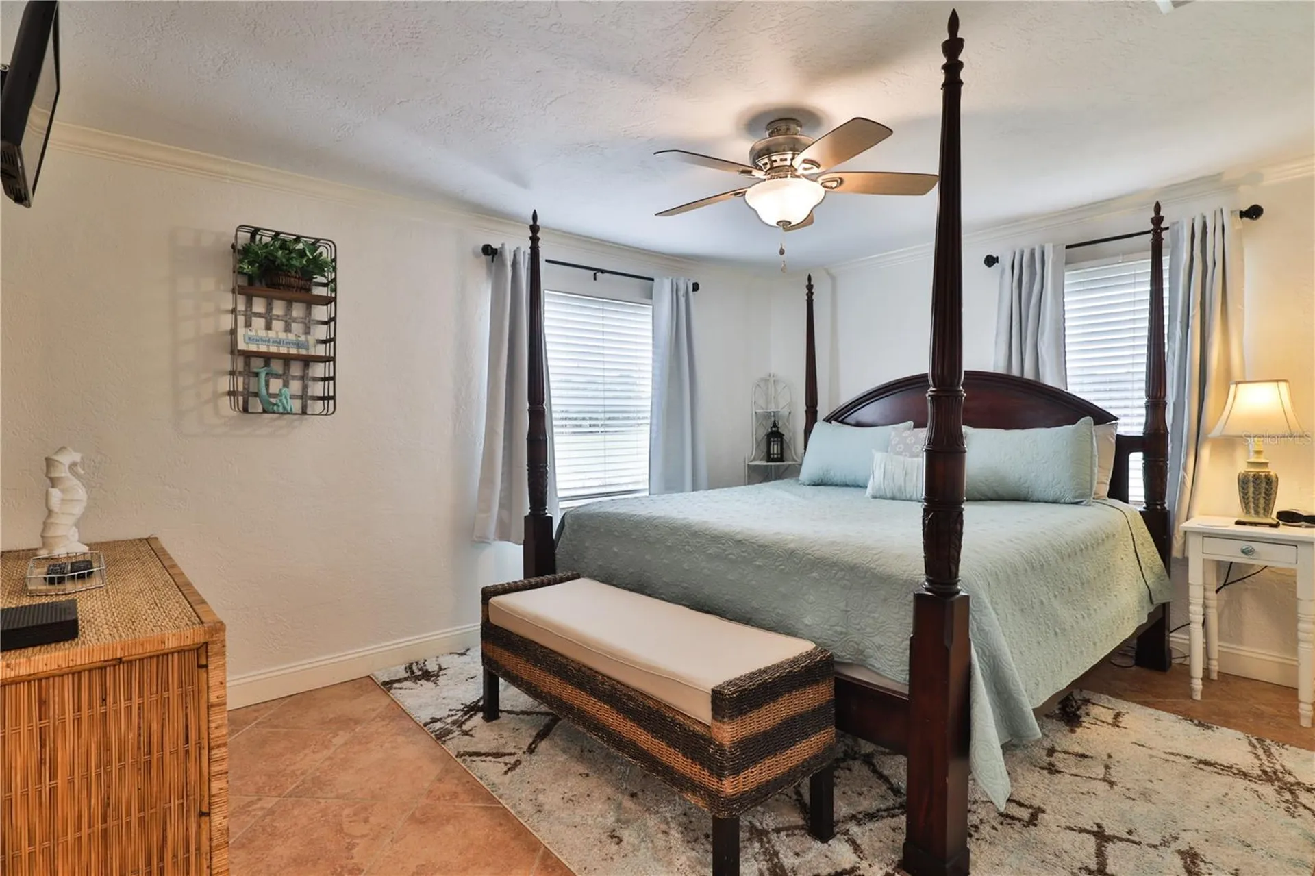 813 E 6th Avenue New Smyrna Beach FL 32169