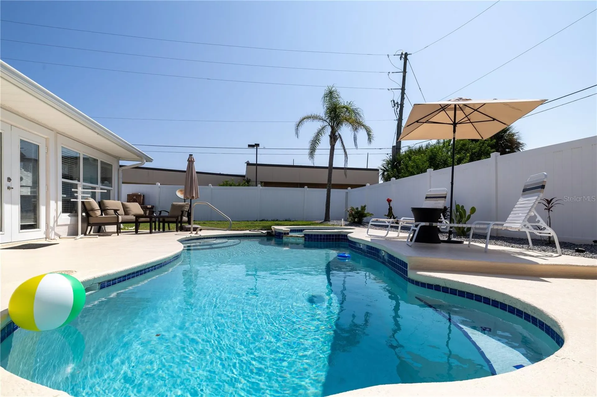 813 E 6th Avenue New Smyrna Beach FL 32169