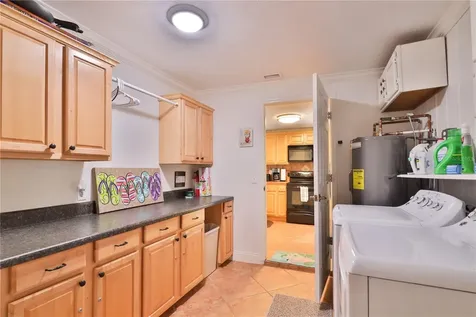 813 E 6th Avenue New Smyrna Beach FL 32169