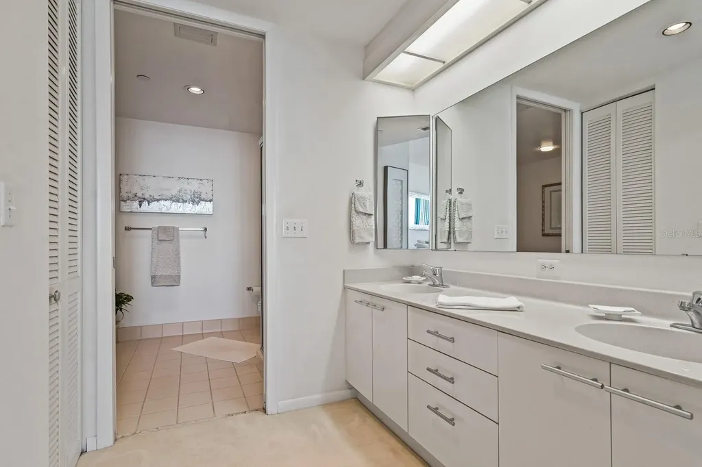 1560 Gulf Boulevard Clearwater Beach FL 33767