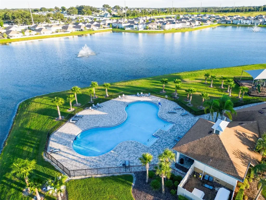 8349 Wheat Stone Drive Zephyrhills FL 33540