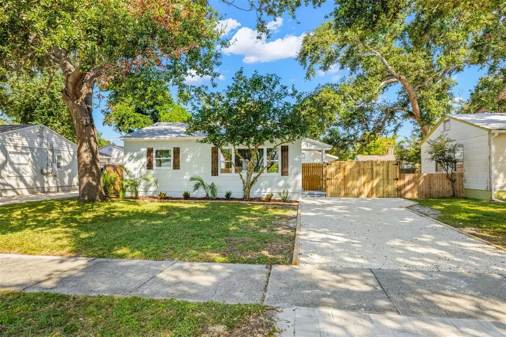 5517 13th Avenue S Gulfport FL 33707
