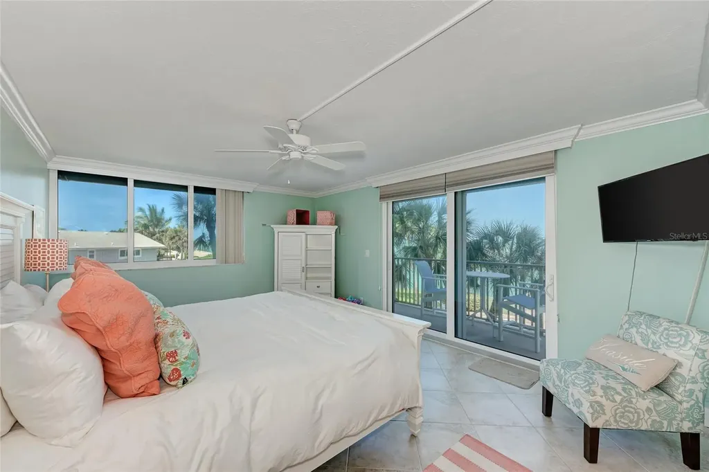 4822 Ocean Boulevard Sarasota FL 34242