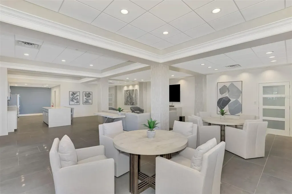 4822 Ocean Boulevard Sarasota FL 34242