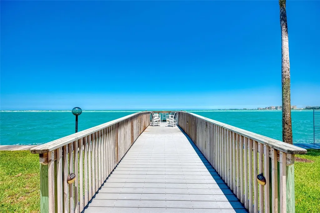 4822 Ocean Boulevard Sarasota FL 34242