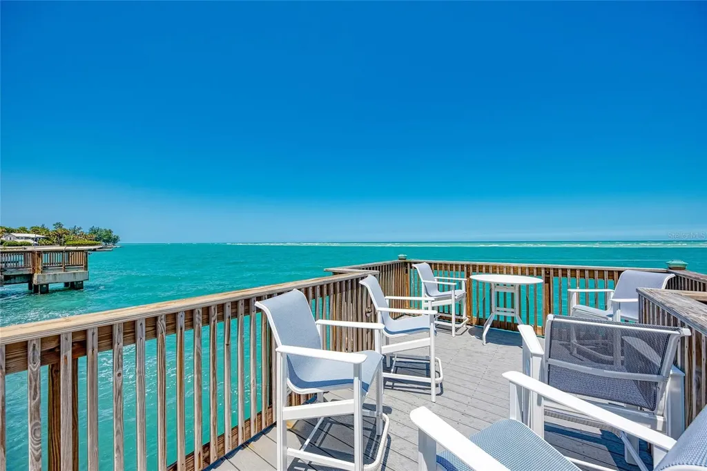 4822 Ocean Boulevard Sarasota FL 34242