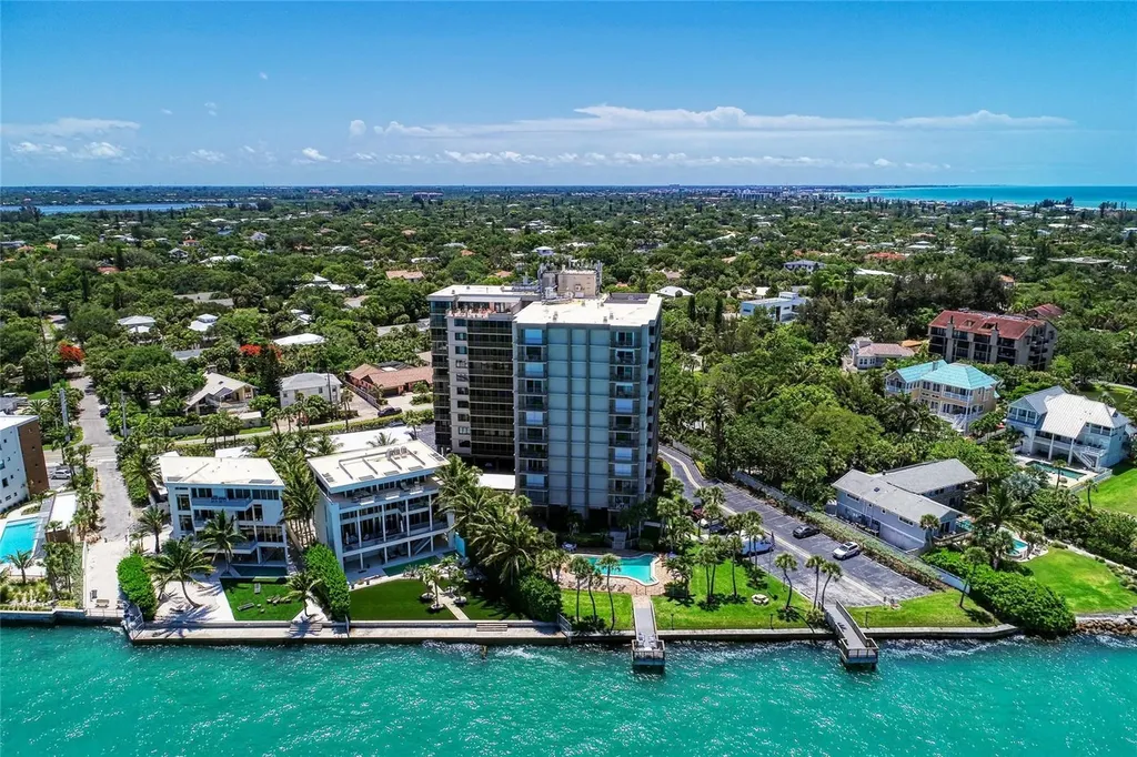 4822 Ocean Boulevard Sarasota FL 34242