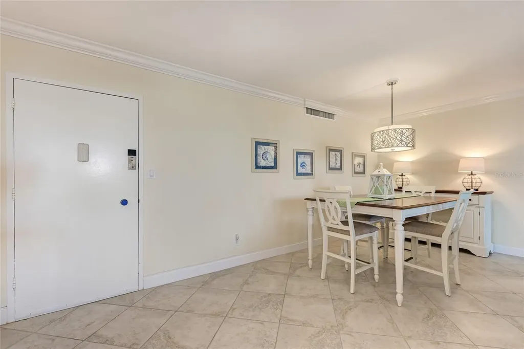 4822 Ocean Boulevard Sarasota FL 34242