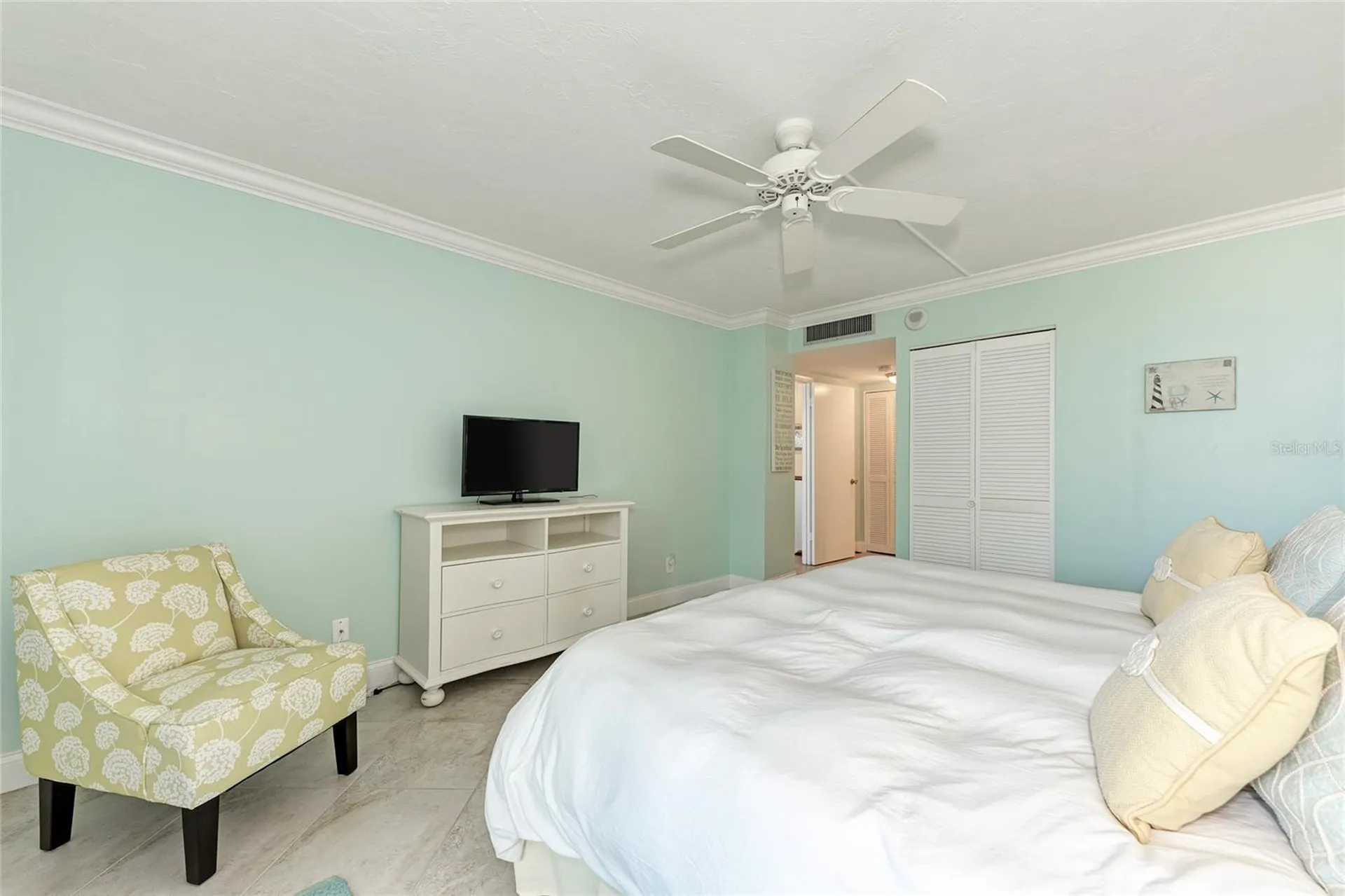 4822 Ocean Boulevard Sarasota FL 34242