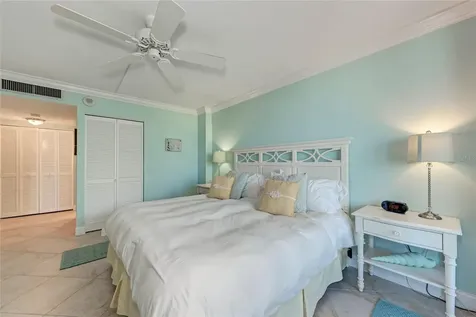 4822 Ocean Boulevard Sarasota FL 34242