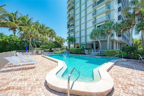 4822 Ocean Boulevard Sarasota FL 34242