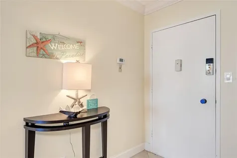4822 Ocean Boulevard Sarasota FL 34242