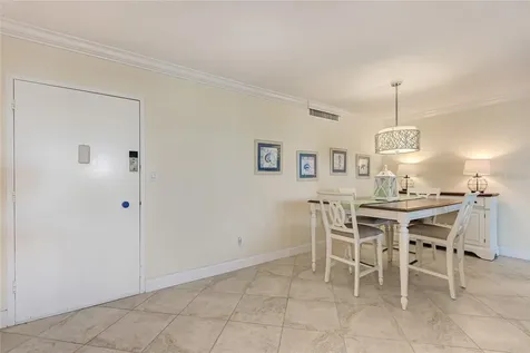 4822 Ocean Boulevard Sarasota FL 34242