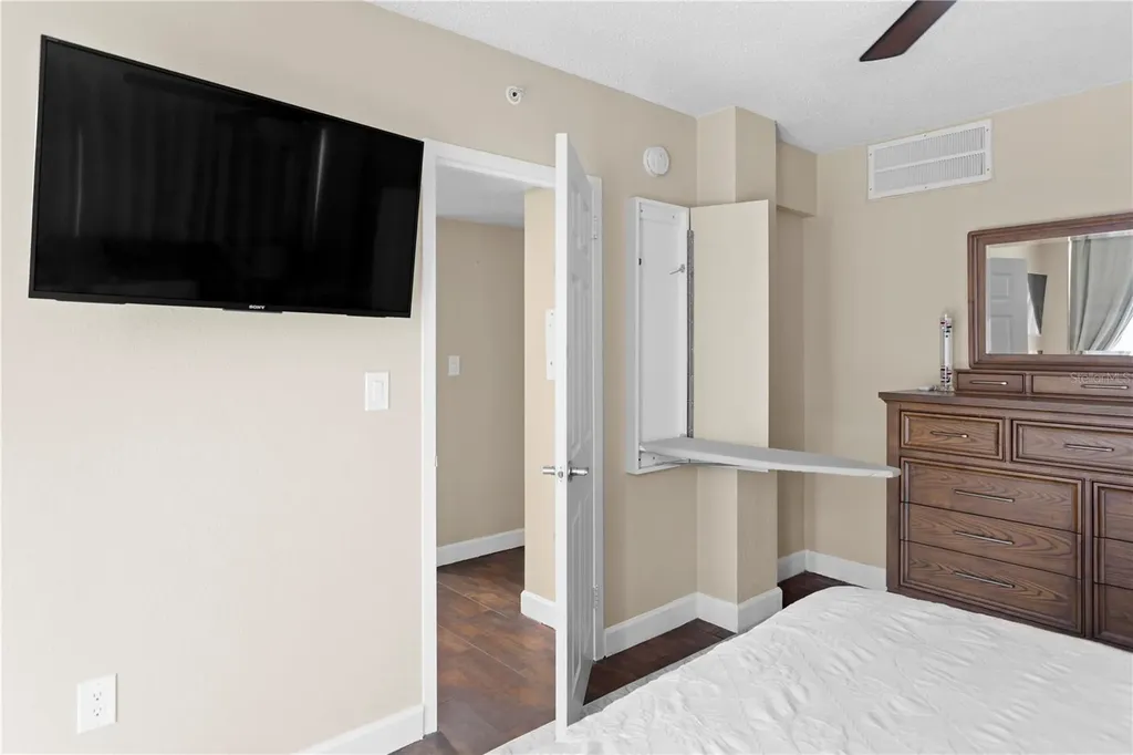470 3rd Street S St Petersburg FL 33701
