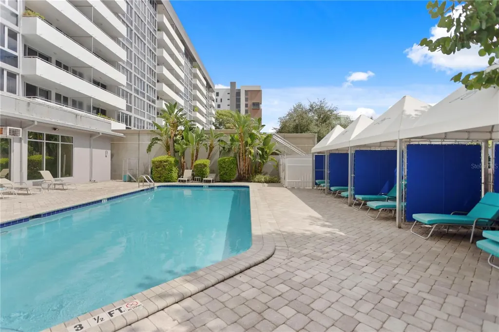 470 3rd Street S St Petersburg FL 33701