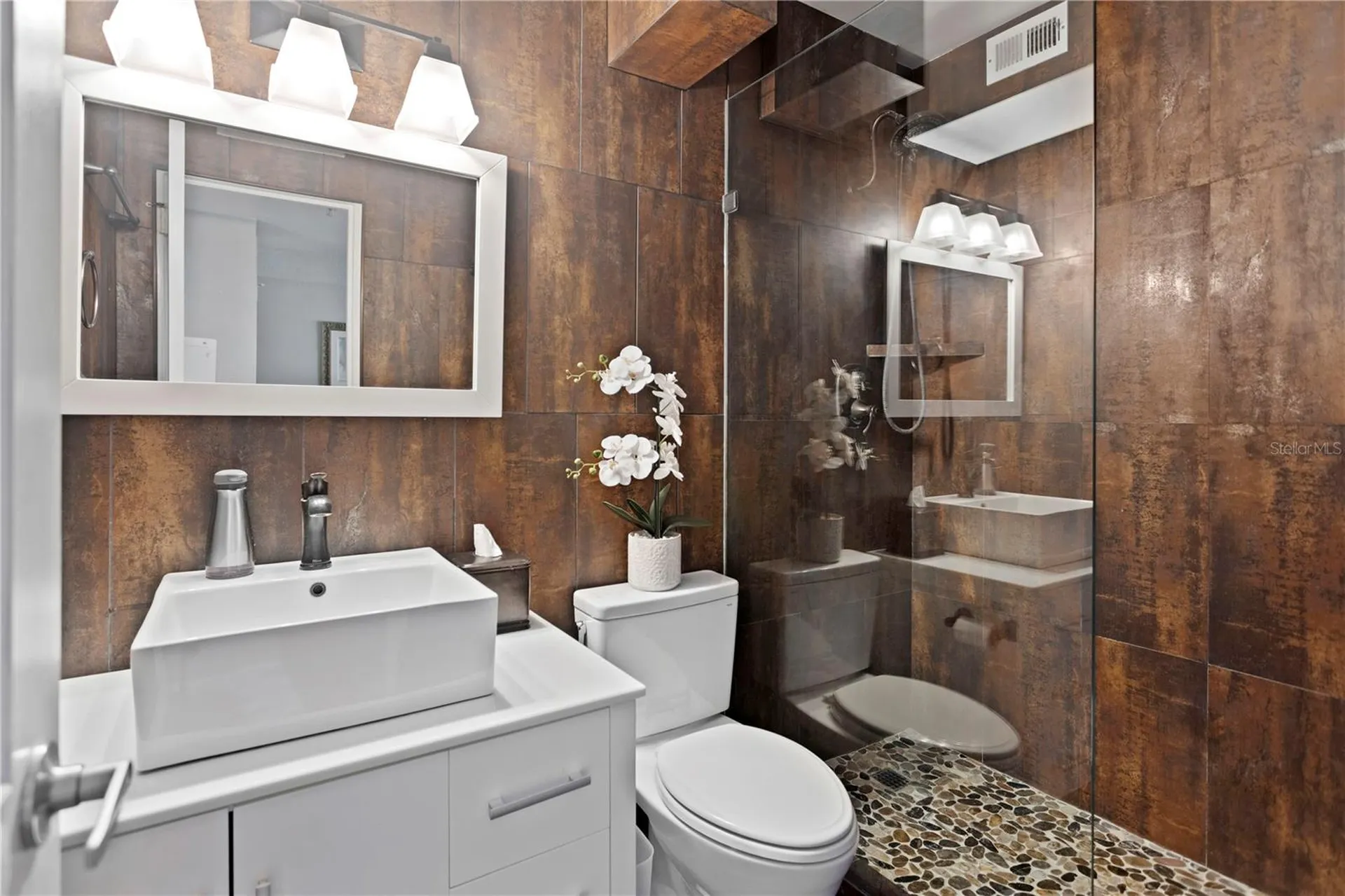 470 3rd Street S St Petersburg FL 33701