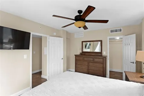 470 3rd Street S St Petersburg FL 33701