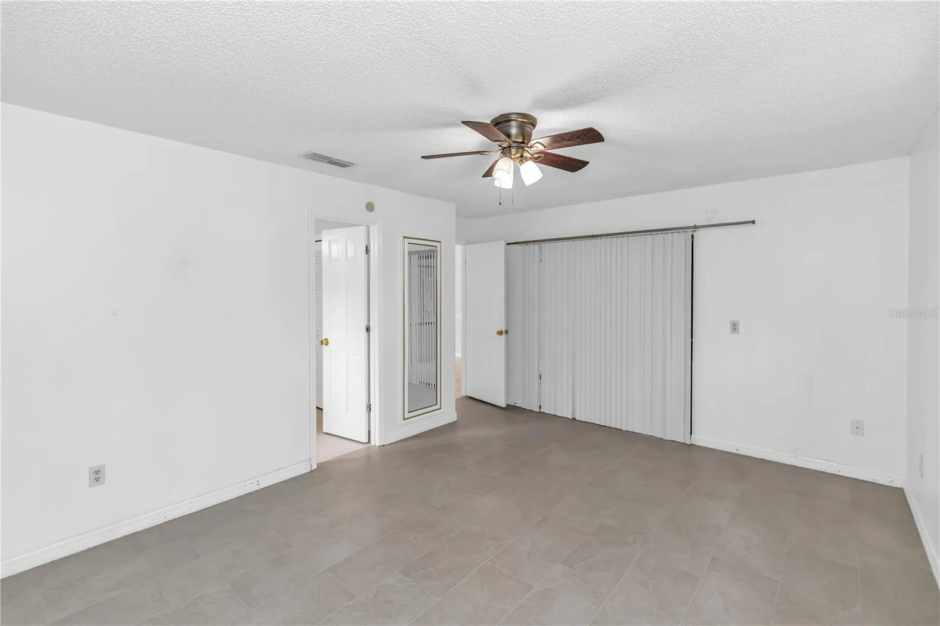 1961 Paragon Street Deltona FL 32738