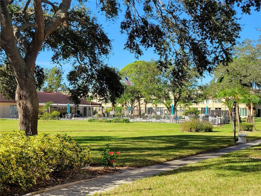 4915 Bay Street NE St Petersburg FL 33703