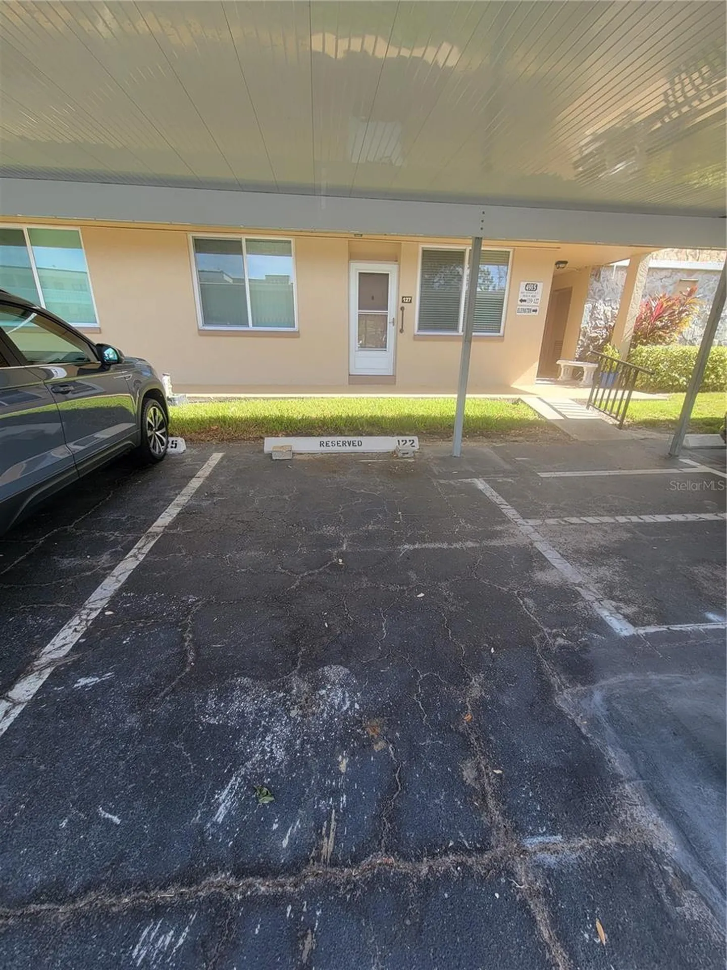 4915 Bay Street NE St Petersburg FL 33703