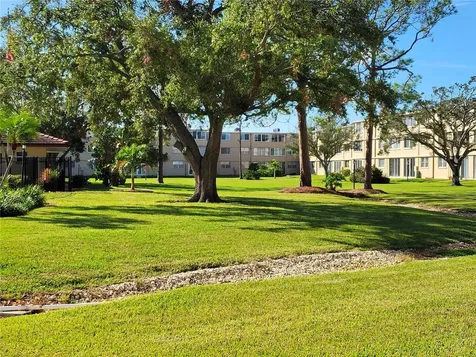 4915 Bay Street NE St Petersburg FL 33703