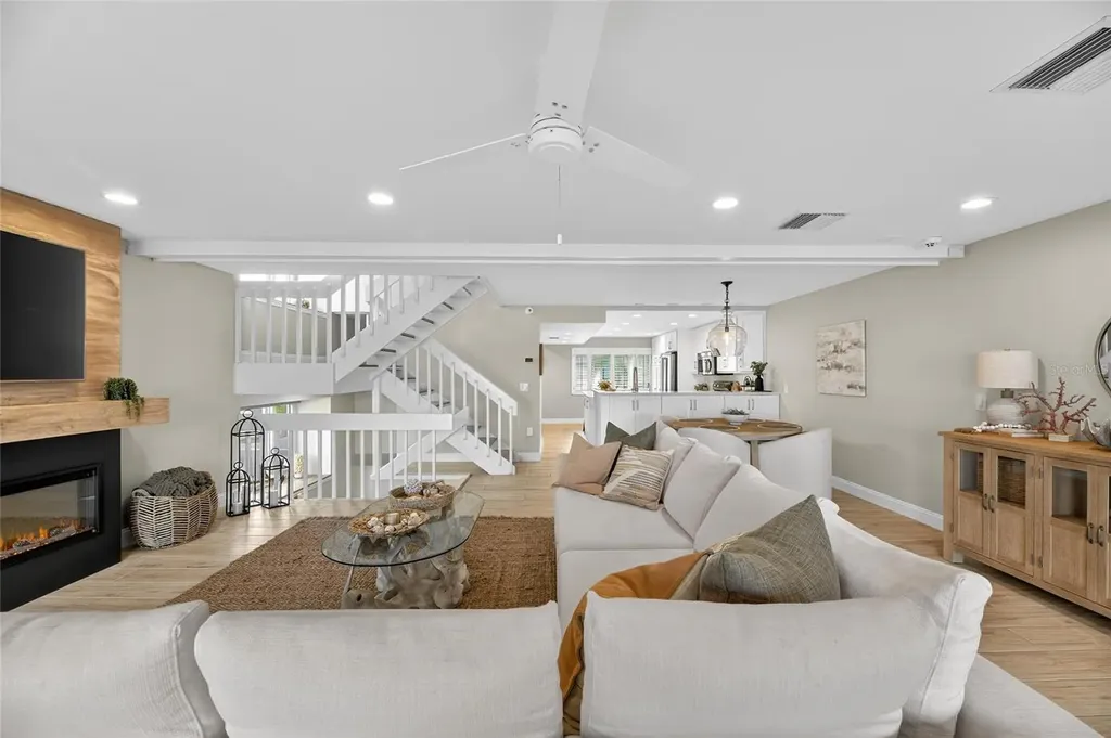 160 Marina Del Rey Court Clearwater Beach FL 33767
