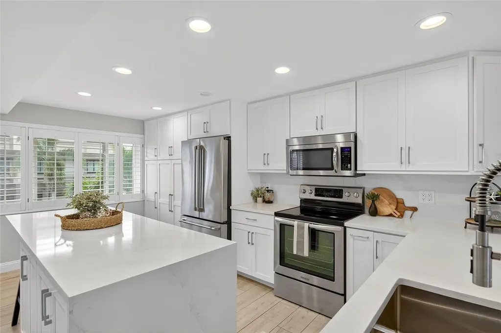 160 Marina Del Rey Court Clearwater Beach FL 33767