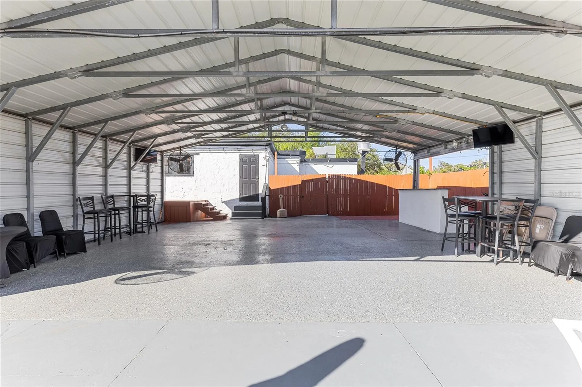 905 S Adelle Avenue Deland FL 32720