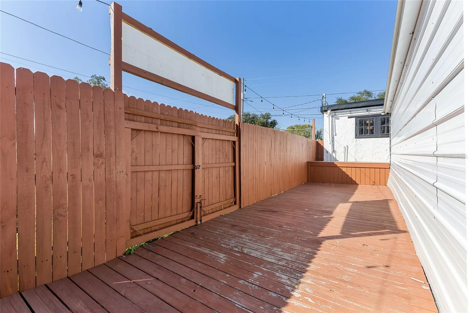 905 S Adelle Avenue Deland FL 32720