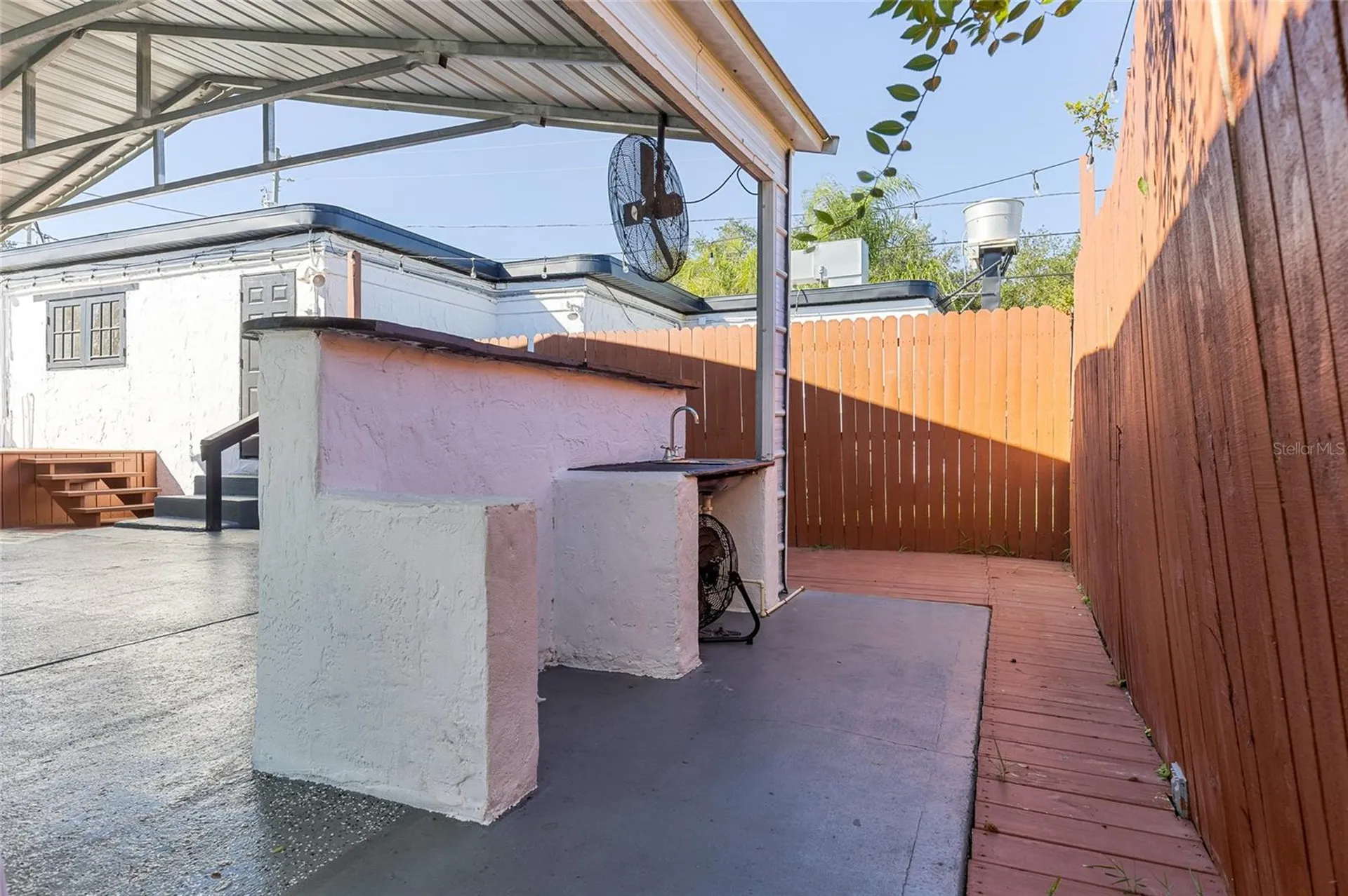 905 S Adelle Avenue Deland FL 32720