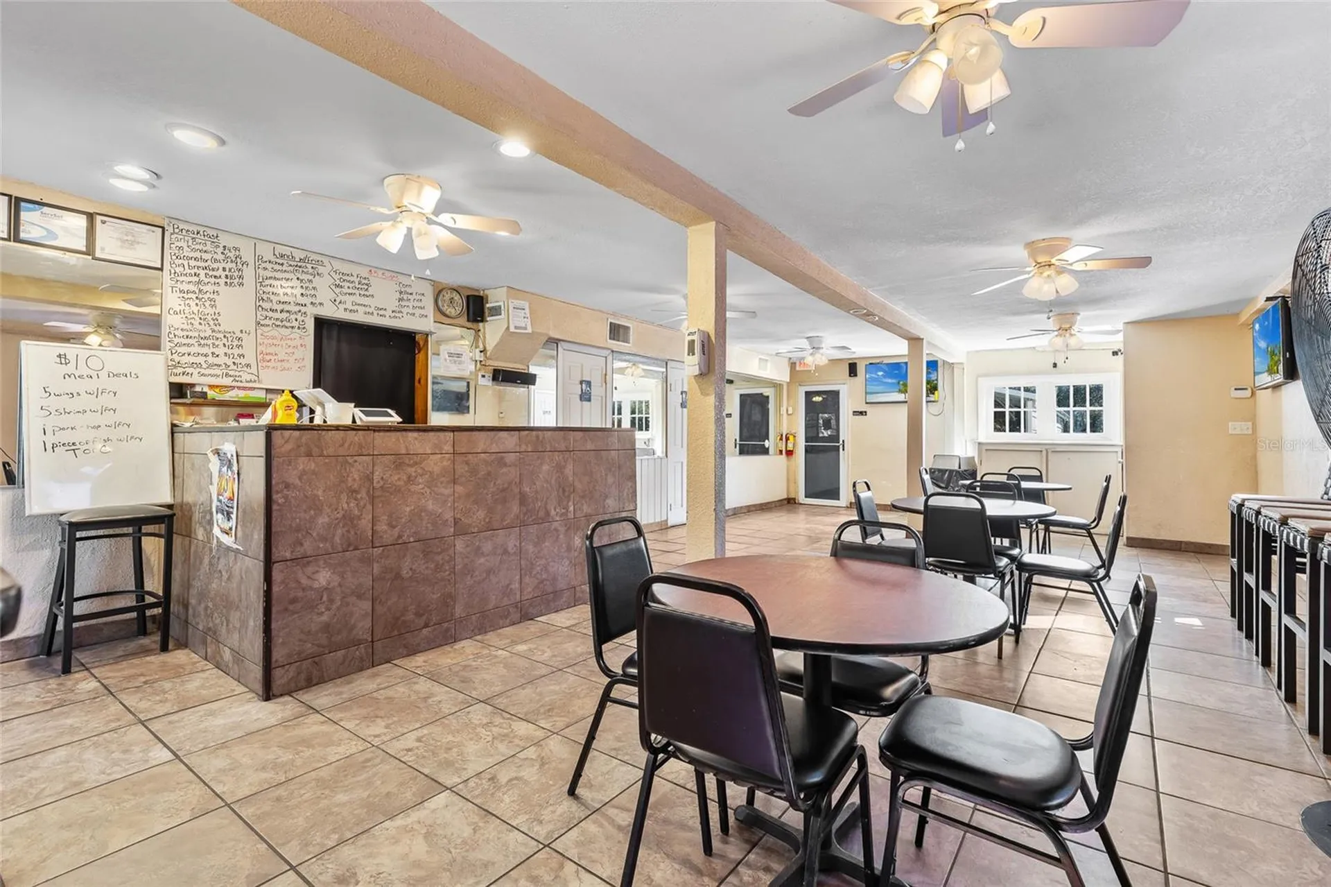 905 S Adelle Avenue Deland FL 32720